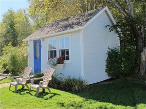 Clean, comfy, and cheap: The Isleview Motel & Cottages are a good choice for those seeking unfussy rooms within easy driving (or shuttle) distance of Acadia National Park. Hilary Nangle photo.
