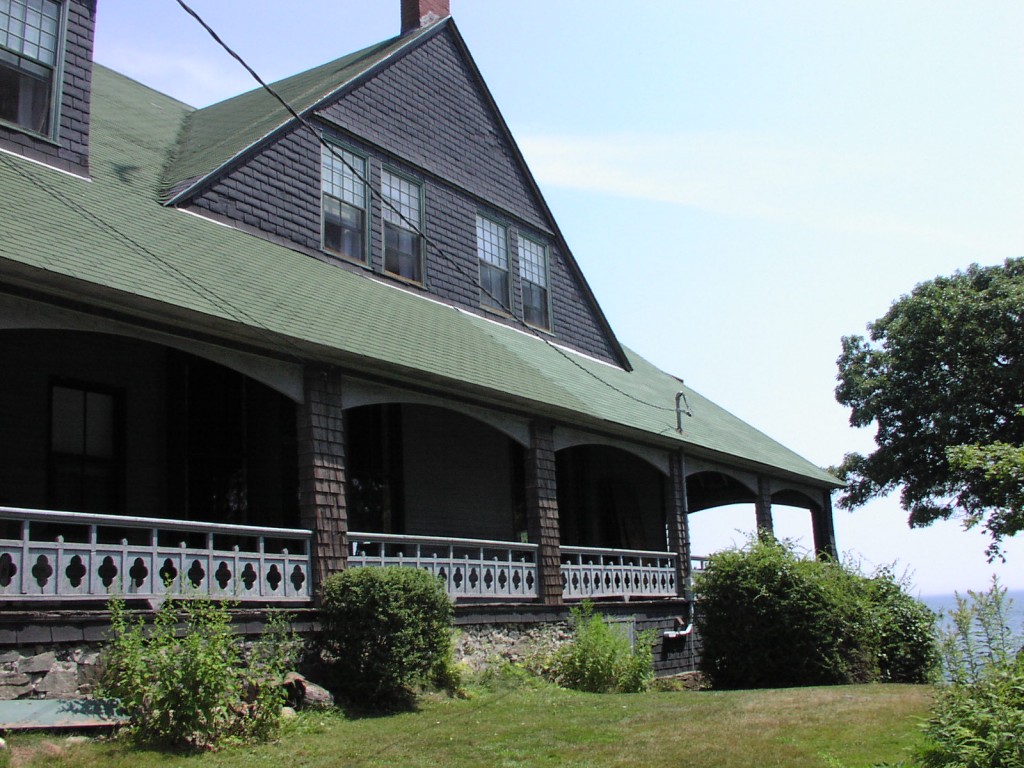 Get away from it all at the Eight Regiment Oceanfront Lodge & Museum, a living history experience on Peaks Island, Maine. 