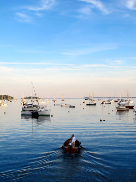 Capt. Jon returning to the Riggin, anchored in Rockport Harbor. Hilary Nangle photo