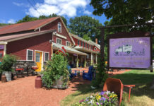 Nezinscot is a classic farm as table restaurant in Maine