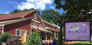 Nezinscot is a classic farm as table restaurant in Maine